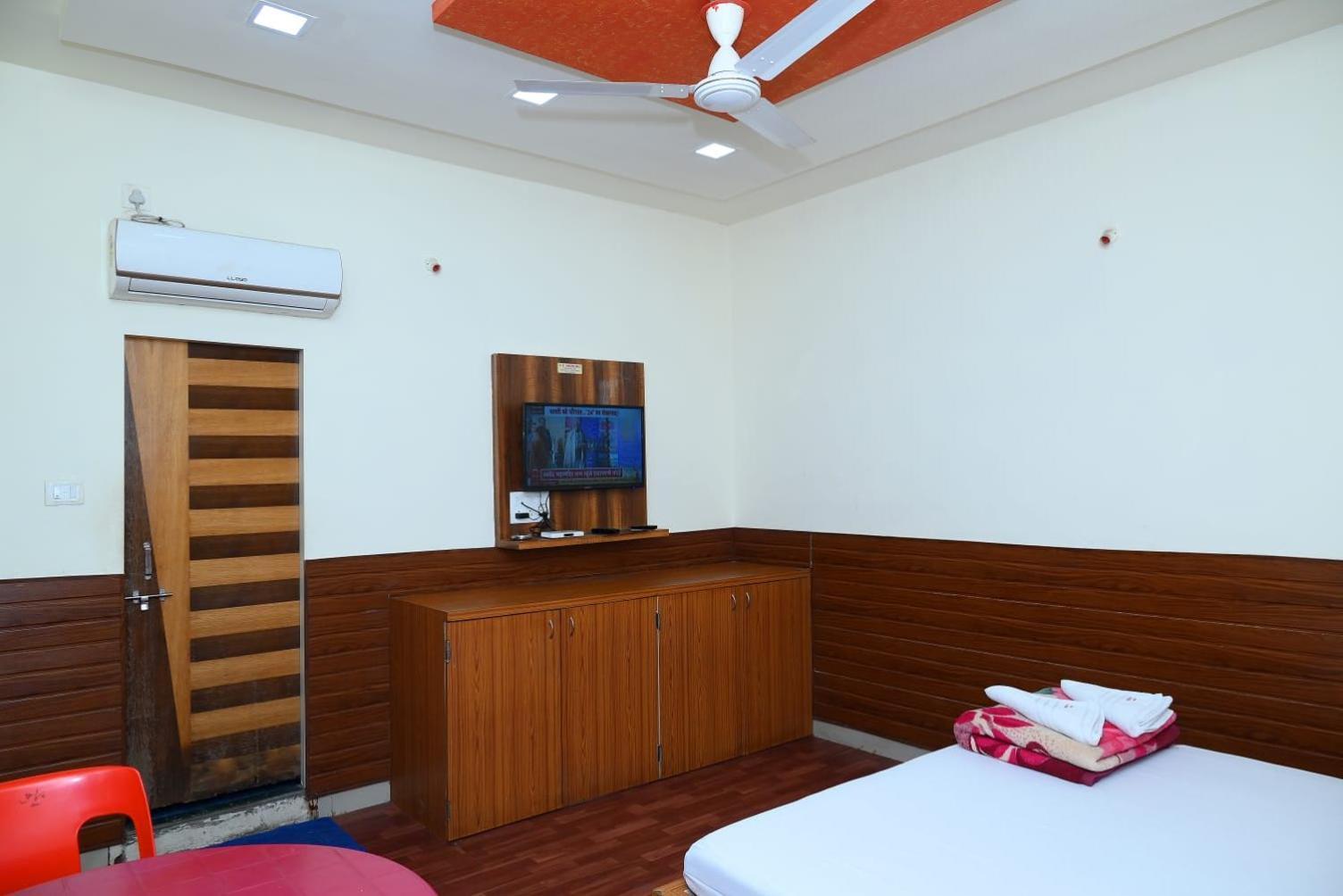 P P Lodging Pune Exterior foto